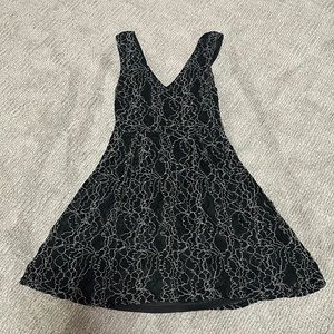 Nice formal black lace dress, perfect for formal events!